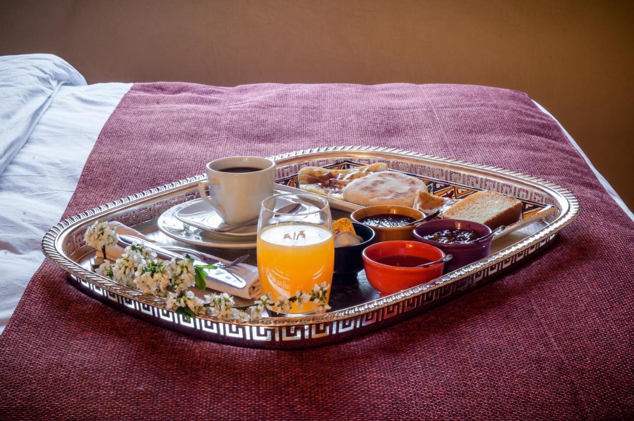Tazrou 里亚德苏塔尼旅馆酒店 外观 照片